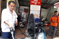 Giá điện vừa tăng, giá xăng phải giữ: DN mới lỗ 1 tý có gì ầm ĩ